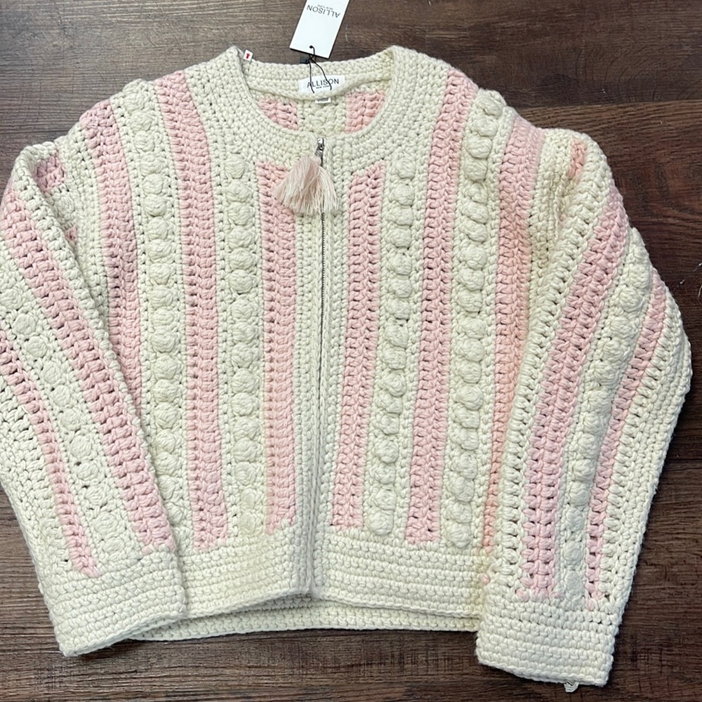 Allison zip up